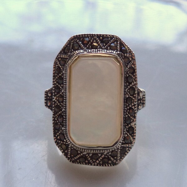 Vintage Art Deco Sterling Silver Marcasite Mother of Pearl MOP Ring Size 7 Pearl White 925 Jewelry