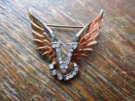 Sterling WWII Victory Pin V for Victory Pin Dot Do