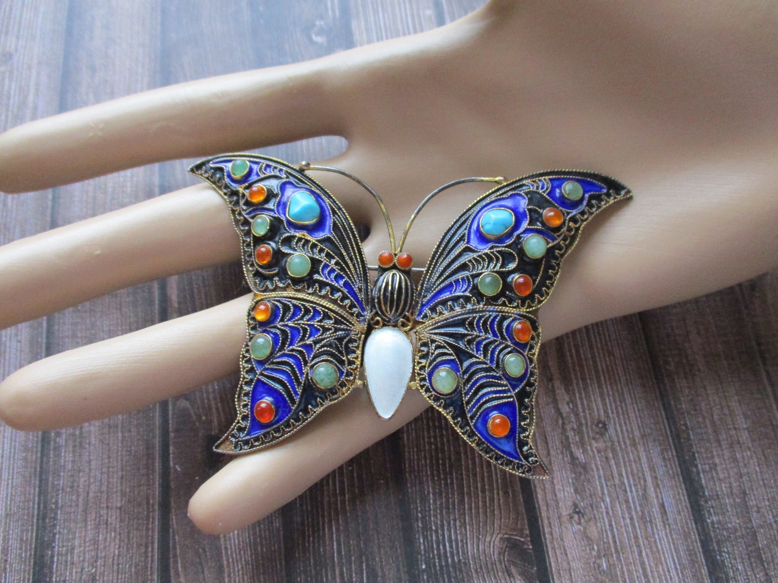 Tuscom brooch women's brooches & pins broches jewelry for women Butterfly  Costume Brooch Exquisite Professional Women'S Brooch Pin Shawl Buckle