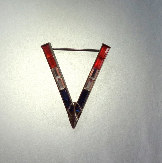 WWII Victory Pin V for Victory Pin Sterling Red Cr