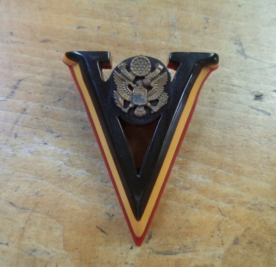 Large Bakelite WWII Victory Pin V for Victory Pin