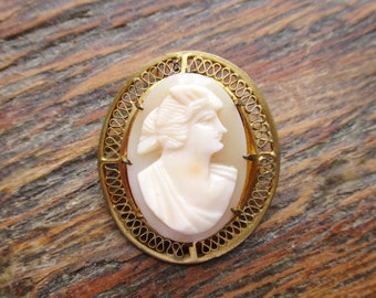 Antique Carved Shell Cameo Brooch Pendant Gold Filled