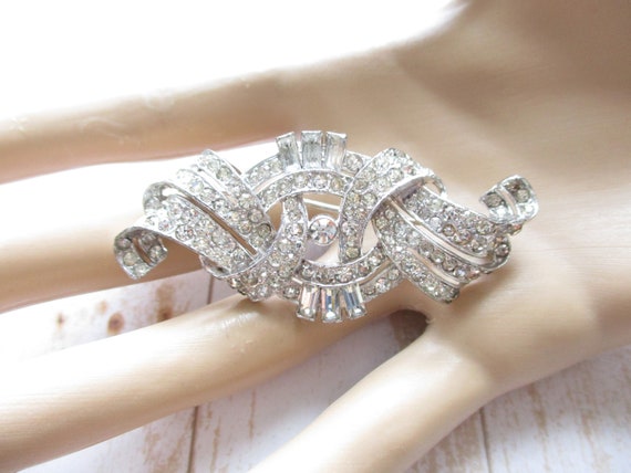 Vintage Crown Trifari Crystal Rhinestone Brooch A… - image 1