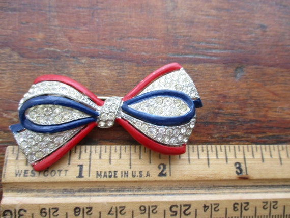 Vintage WWII Patriotic Rhinestone Brooch Patrioti… - image 7