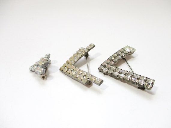 WWII Victory Pins V for Victory Brooch Crystal Rh… - image 6