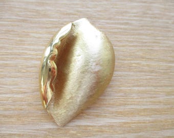 Vintage Crown Trifari Gold Tone Leaf Brooch Jewelry 1950s-1960s