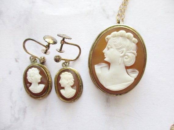 Vintage 800 Silver Italian Hand Carved Shell Cameo Pendant Screw