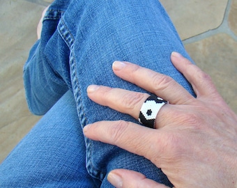 Yin Yang Seed Bead Ring: Taoist Buddhist Jewelry