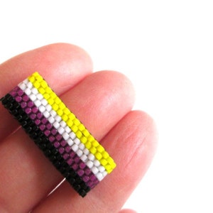 Nonbinary Flag Seed Bead Ring - Enby Pride Perlenring - Dünner Band ring - Gender Identity queer schmuck LGBTQIA