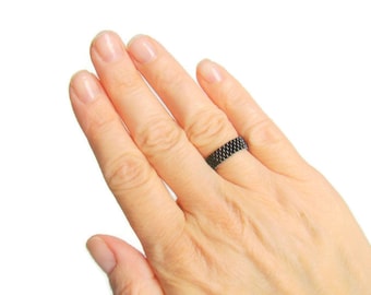 Skinny Black Bead Ring  Minimalist Seed Bead Pinky Ring  Narrow Band Peyote Beadwoven Ring  Unisex Ring for Men or Women Thin Ring Beaded