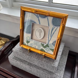 Birth Flower Line | 8x8" | Custom Mats Gold Bamboo