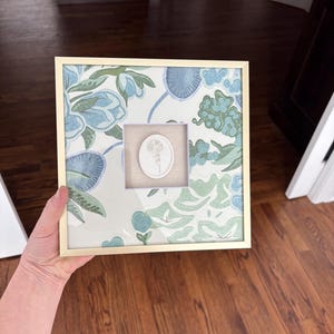 Birth Flower Line | 8x8" | Custom Mats Simple Gold Metal