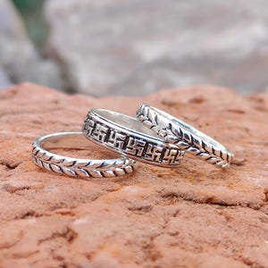 Stapelbara ringar i 925 sterlingsilver, set med 3, oxiderade mönstrade band, bohemiska geometriska ringar, läckra silverstaplare, present till henne