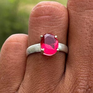 Red Garnet & Ruby Ring in 925 Sterling Silver – Oval Cut Solitaire Ring, Deep Red Gemstone Ring, January Birthstone Jewelry