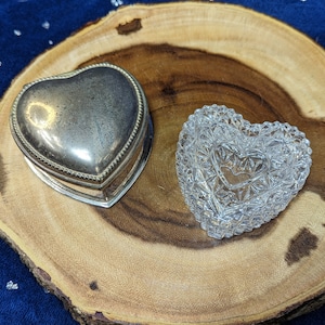 Vintage Heart Shaped Velvet Lined Trinket Box - Treasure Box - Keepsake Storage