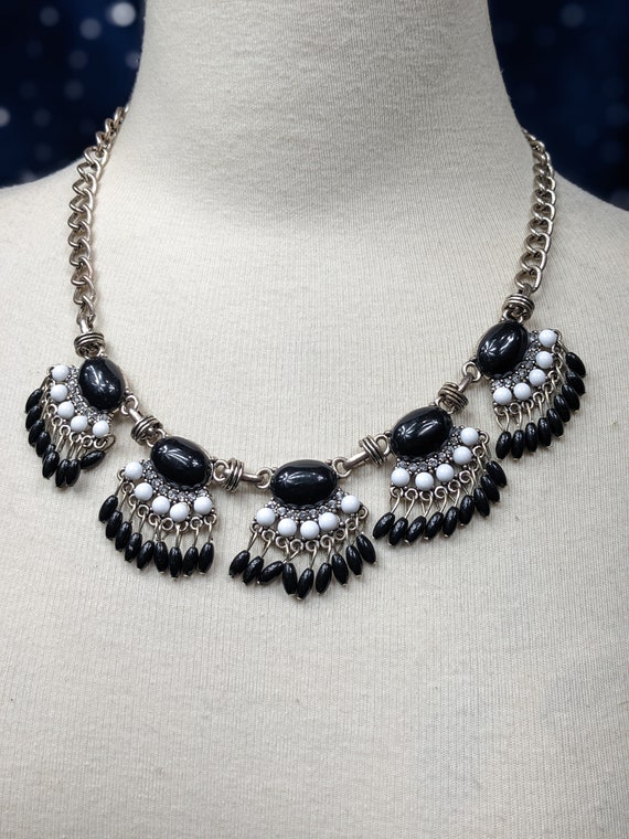 Vintage Beaded Black and White Fan Motif Necklace… - image 2
