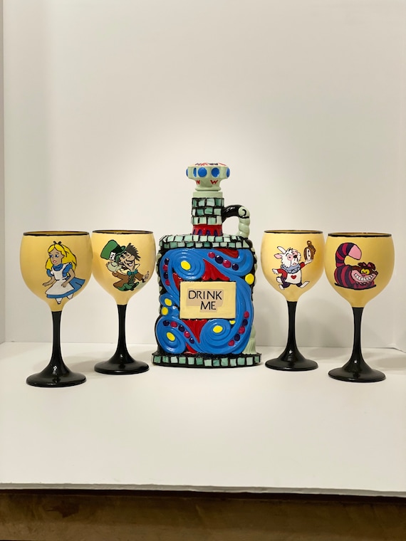 Alice in Wonderland Decanter and Glasses - Etsy