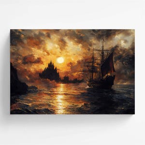 Könnte beinhalten: Ein Gemälde eines großen Segelschiffs auf stürmischer See bei Sonnenuntergang. Eine dunkle, silhouettierte Burg steht am Horizont unter einem dramatischen, gold-orangen Himmel voller dichter Wolken. Die Sonne spiegelt sich auf den Meereswellen.