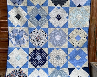 Blaue Blumen Patchwork Decke: Zwillingsbettwäsche