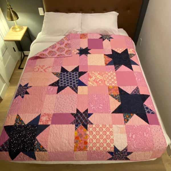 Starburst scrappy quilt, twin bed quilt