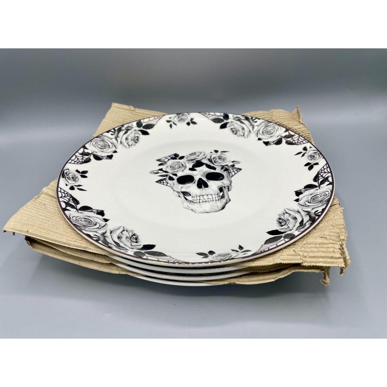 Set of 4, Skull & Roses, dinner plates, 10.75, Eaton Fine Dining, Gold Rimmed, NEW image 4