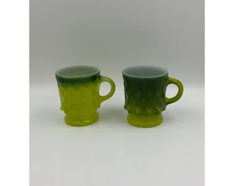 Set of 4 Of Vintage Anchor Hocking Kimberly Diamond Milk Glass Mugs Green Hombre Cups