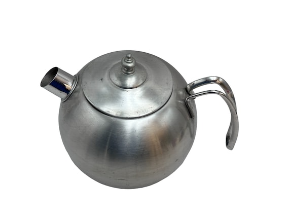 Chantal 1 qt. Stainless Steel Electric Tea Kettle Color: Marigold ELSL37-03M My