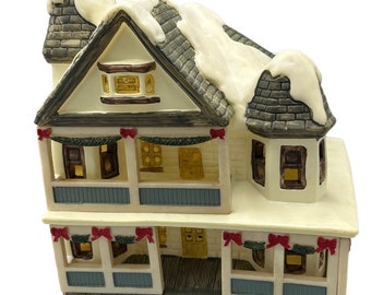 Deluxe Lighted House- House of Llyod- Christmas Around The World Plastic, 1988