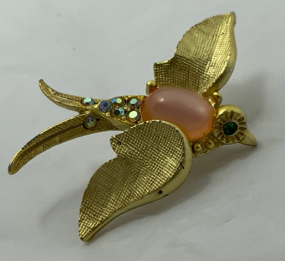Vintage Pink Cabochon Jelly Belly Bird Rhinestone Brooch Trifari