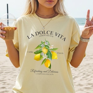 Shirt comfort kleuren citroen - limoncello grafisch T-shirt, Italiaanse zomeresthetiek, Amalfikust-sfeer, uniseks T-shirt vakantiedrankje cadeau
