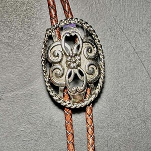 Cowboy Cowgirl Western Metal Flower Vintage Pendant Bolo Tie – Unique & Handmade Jewelry