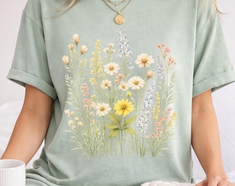 ワイルドフラワーTシャツ、フラワーTシャツ、コテージコアフローラルTシャツ、押し花、自然愛好家へのギフト