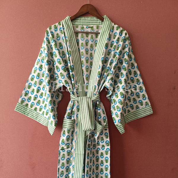 Kimono de algodón floral hecho a mano: ropa de estar por casa con estampado de bloques indios