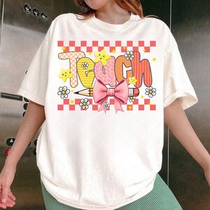 Coquette Teach Png, Preppy Floral Teacher Sublimation Design, Cute Pastel Back to School Shirt Graphic, Retro Girly Teacher PNG