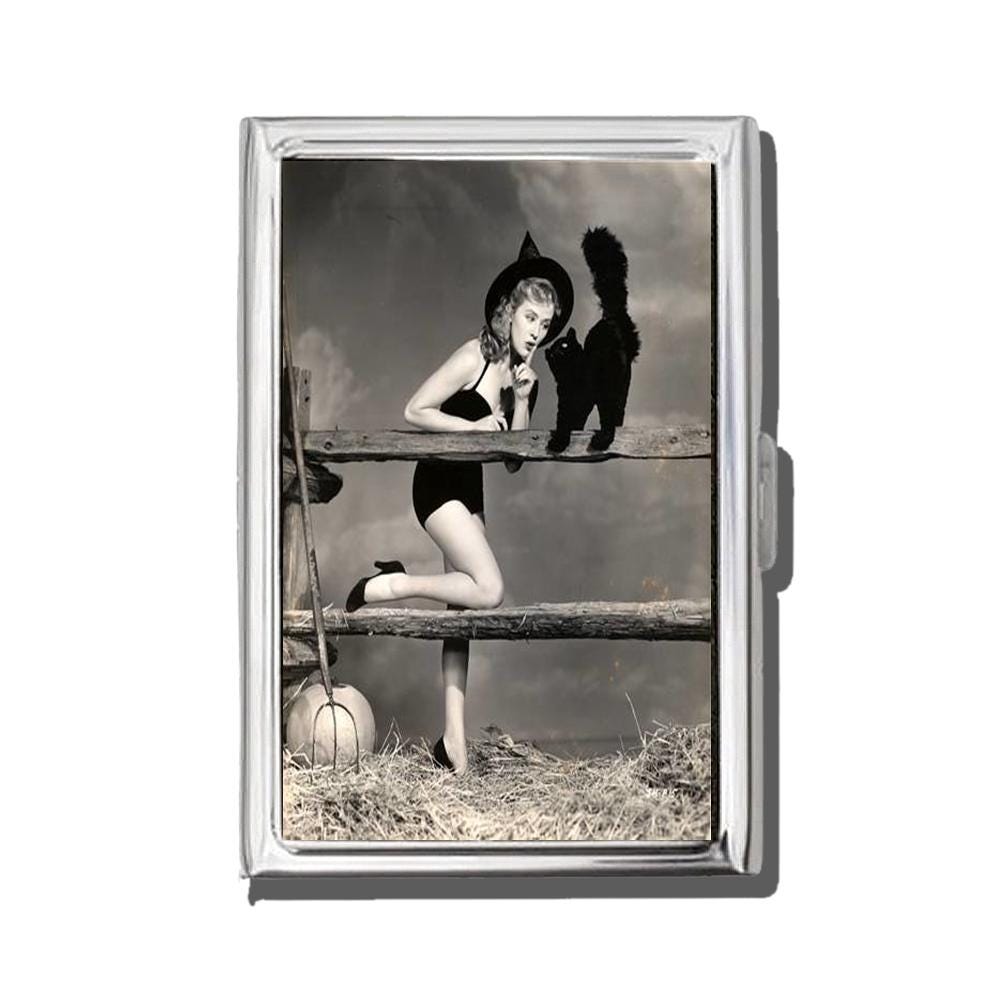Cigarette Case Pinup