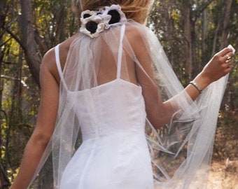 Exclusivo Boho Girasol Longitud De Piso De Tulo Velo por Regaliz Negro Bridal Couture / Eco-Friendly, Up Cycled, Elementos Naturales