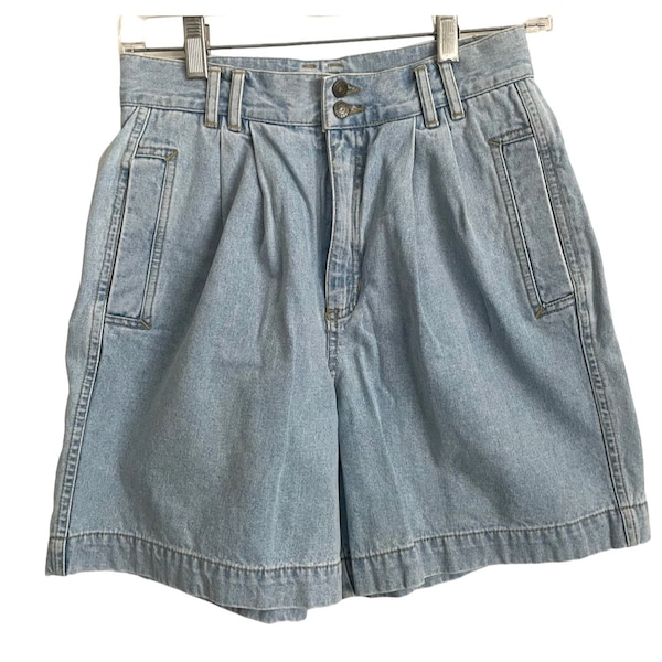 Vintage 80's/90's Liz Wear Denim Shorts Light Wash Pleated Front Sz 8 Petite