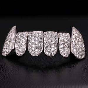 Custom Moissanite Vampire Grillz | 925 Sterling Silver Ice Grillz | Unique Personalized Grillz for Teeth