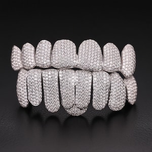 Custom Ice Moissanite Grillz | VVS Diamond-Cut Teeth Jewelry | 925 Silver Grillz Options| Personalized Teeth Jewelry for Men & Women