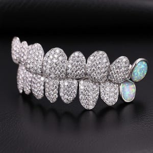 Luxury Custom Grillz | 925 Sterling Silver Moissanite Teeth Grillz | Diamond Cut Grillz | Teeth Jewelry
