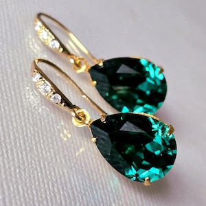 jewelry for emerald green prom dress Green Prom Jewelry