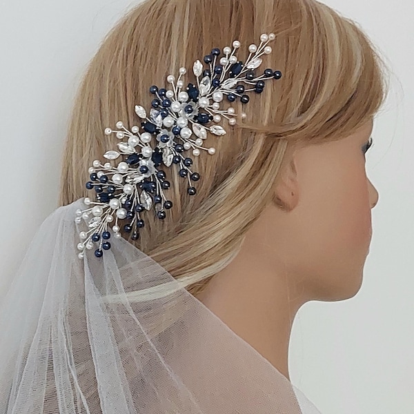 Marineblauwe witte parelhaarkam, bruidszijkam, blauw witte bruiloft haarstuk, donkerblauw zilveren zendspoel, bruiloft haaraccessoires