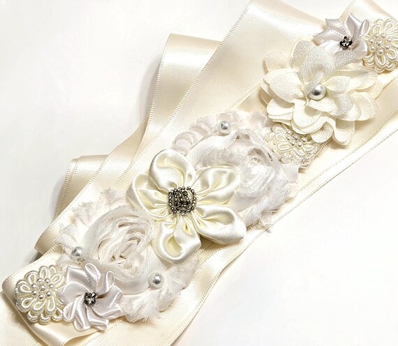 Ivory Floral Wedding Dress Sash, 104.4 display picture 1
