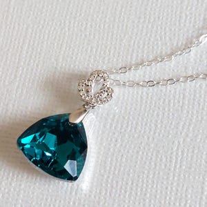 Türkis Kristall Halskette, blauer Zirkon Kristall Braut Anhänger, Pfau Dreieck Kristall Krone Hochzeit Halskette, blauer Kristall Brautschmuck