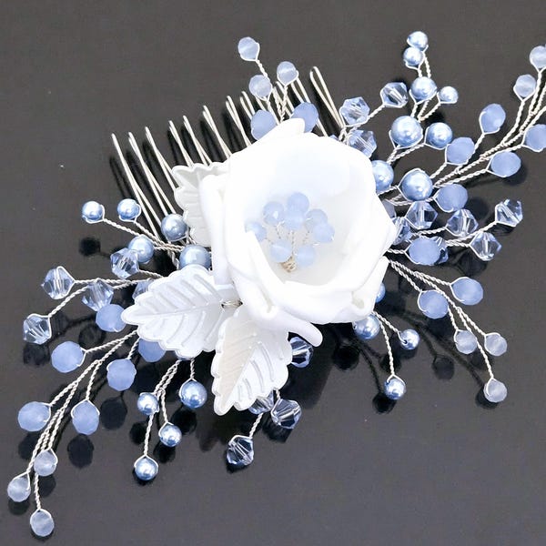 Peigne mariage bleu poussiéreux, bandeau de mariée bleu, mèche de cheveux argentée bleu clair, peigne à cheveux latéral bleu poussiéreux, accessoire de cheveux de bal de promo bleu poussiéreux