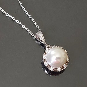 Pearl Bridal Necklace, White Pearl Wedding Pendant, Bridal Wedding Jewelry, Pearl Silver Necklace, Vintage Style Pearl Pendant Prom Necklace