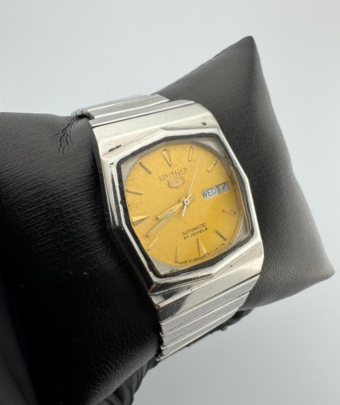 Seiko 5 Automatic 21 Jewels - Vintage Wrist Watch - Made in Japan