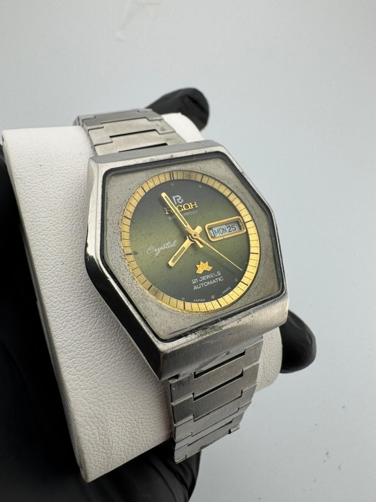 Ricoh Shockproof Automatic 21 Jewels - Vintage Wrist Watch - Made