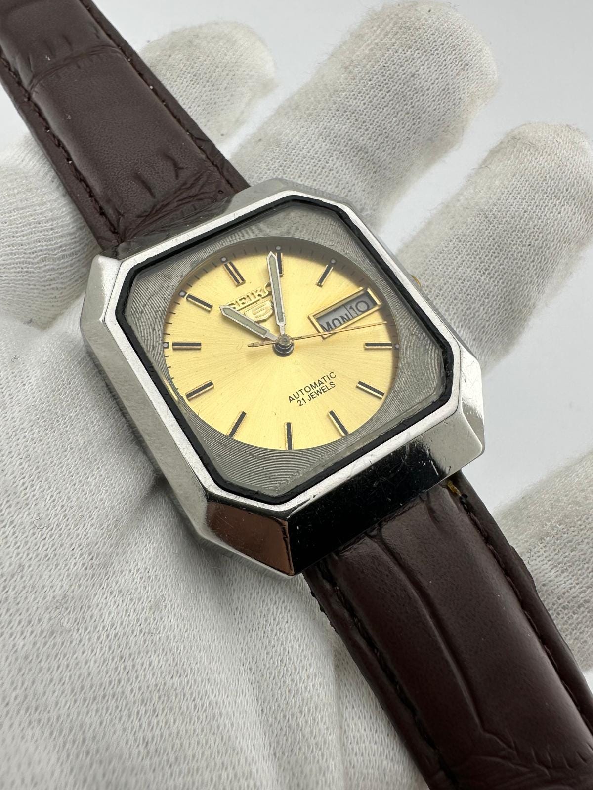 Seiko 5 Automatic 21 Jewels - Vintage Wrist Watch - Made in Japan