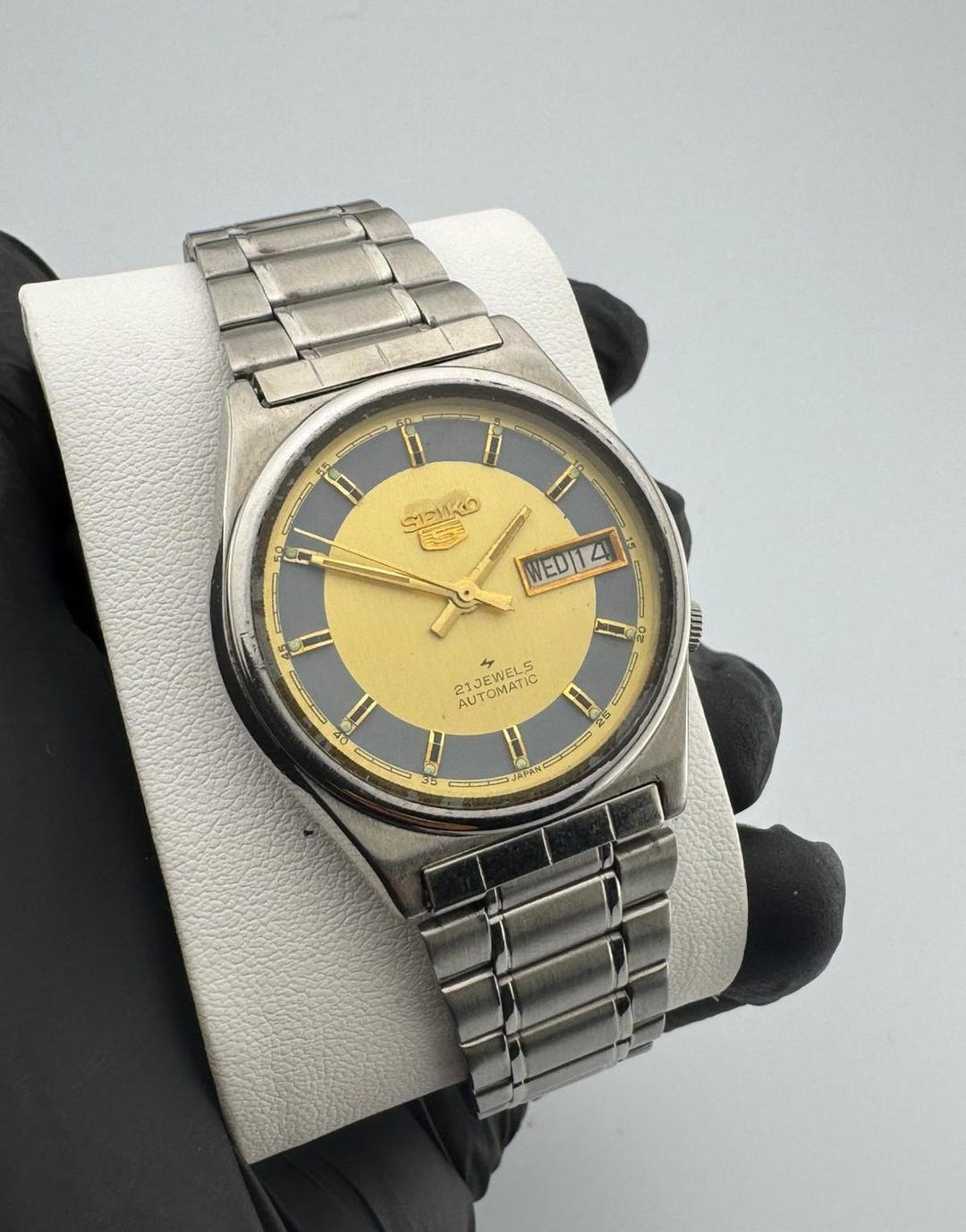 Seiko 5 Automatic 21 Jewels- Vintage Wrist Watch - Made in Japan
